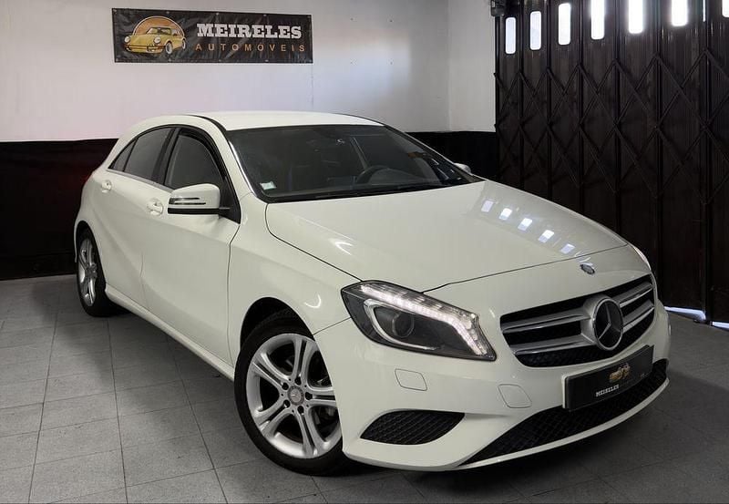 Usado 2013 Mercedes A180 Sedan | € 13.990 (Preço justo) - Imagem 1/4
