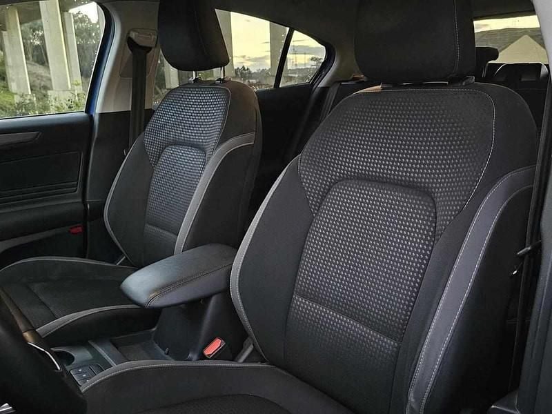 Usado Ford Focus 120 HP (88 kW) 2022 Azul Citadino