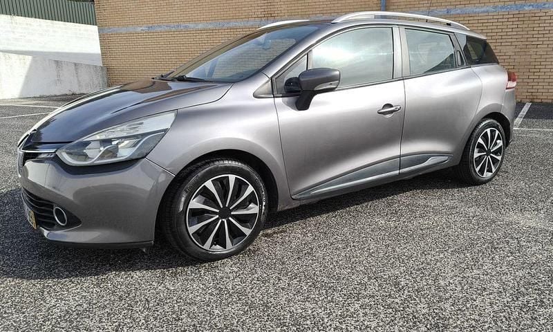 Usado 2013 Renault Clio IV Carrinha | € 5.500 (Bom preço) - Imagem 1/4
