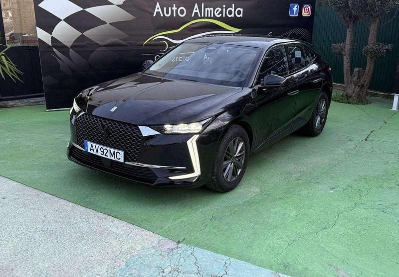 Usado DS Automobiles DS4 Trocadero 130 HP (95 kW) 2022 Preto