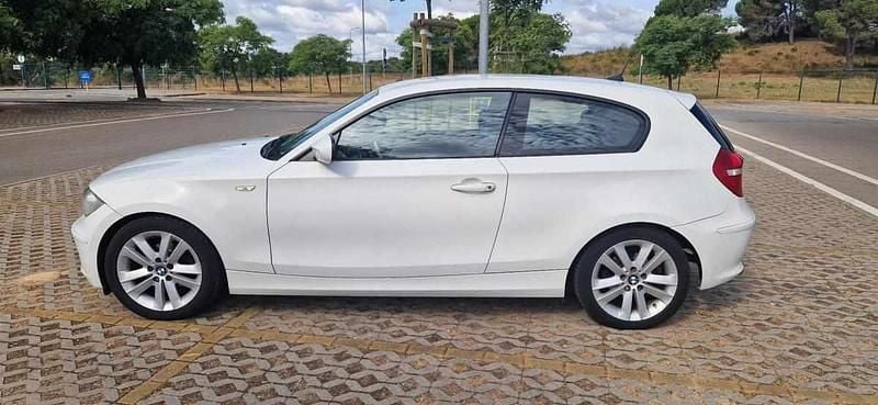 Branco Usado 2010 BMW 116 Citadino | € 7.600 (Preço justo) - Imagem 1/4