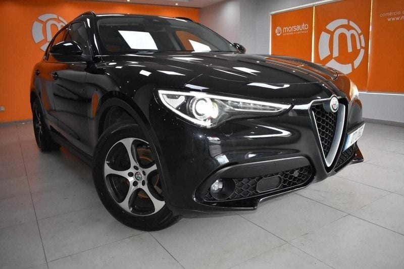Preto Usado 2018 Alfa Romeo Stelvio Super SUV | € 27.900 (Preço justo) - Imagem 1/4