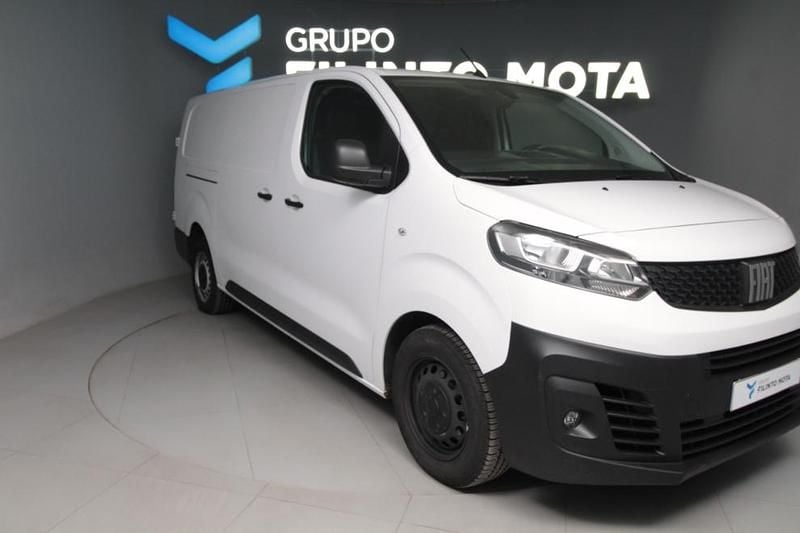 Branco Usado 2022 Fiat Scudo Monovolume | € 21.990 - Imagem 1/1