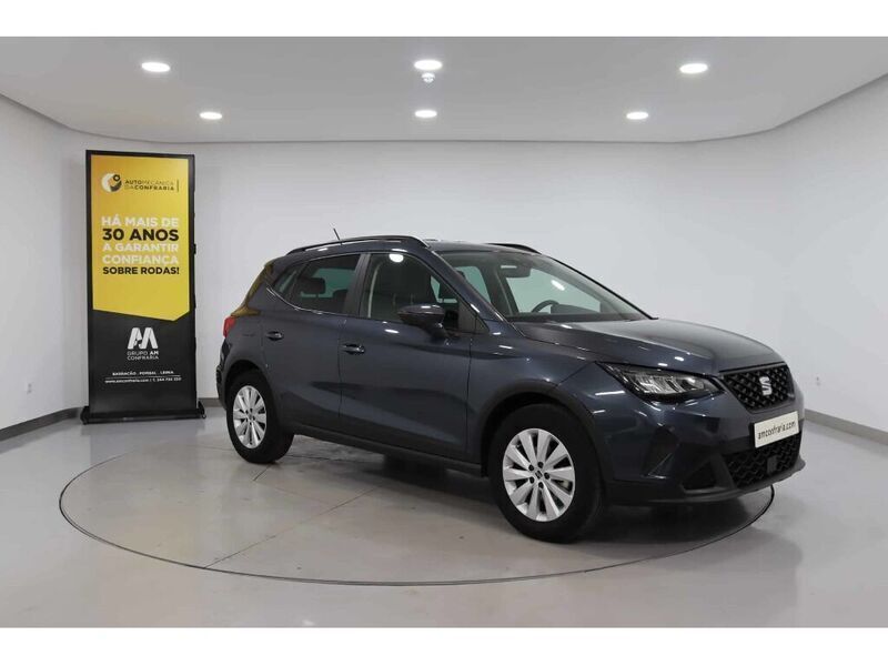 Cinza Usado 2023 Seat Arona Style SUV | € 22.680 (Preço elevado) - Imagem 1/4
