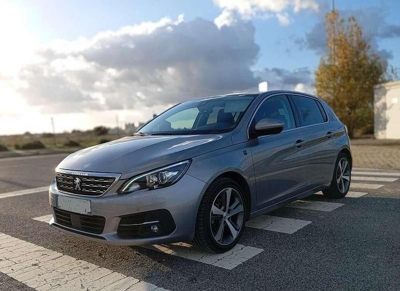 Usado Peugeot 308 130 HP (95 kW) 2018 Cinzento