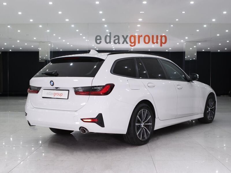Usado BMW 318 Comfort Edition 150 HP (110 kW) 2022 Branco Carrinha