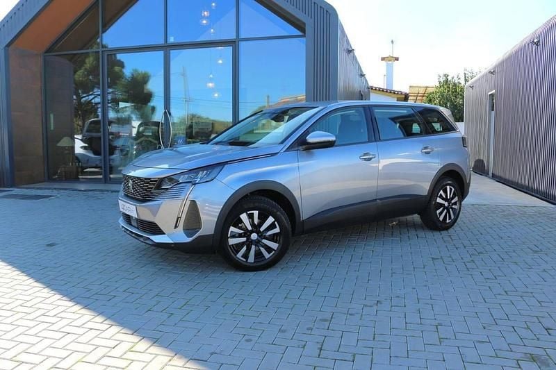 Usado Peugeot 5008 130 HP (95 kW) 2021 Cinzento Monovolume