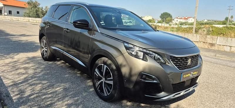 Cinza Usado 2017 Peugeot 5008 Monovolume | € 17.500 (Preço justo) - Imagem 1/4