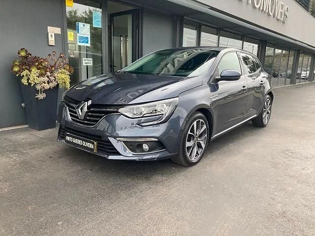 Cinzento Usado 2016 Renault Mégane III | € 12.990 (Preço justo) - Imagem 1/4