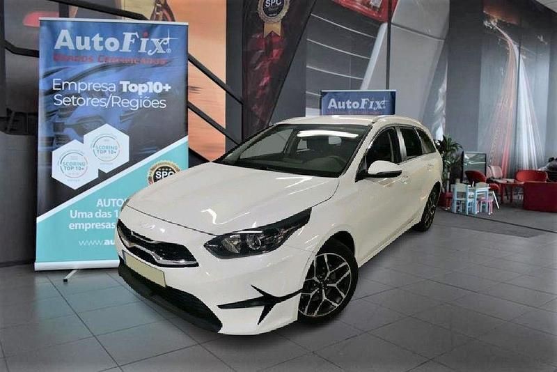 Branco Usado 2023 Kia Ceed Sportswagon Carrinha | € 20.800 (Preço justo) - Imagem 1/4