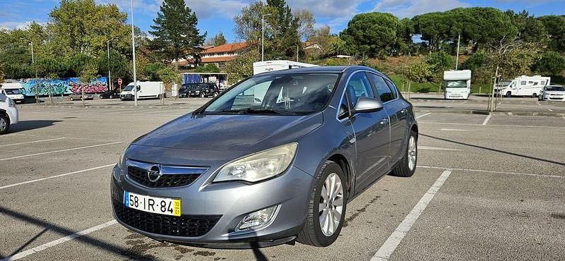 Usado 2010 Opel Astra Sedan | € 4.800 (Super Preço) - Imagem 1/4