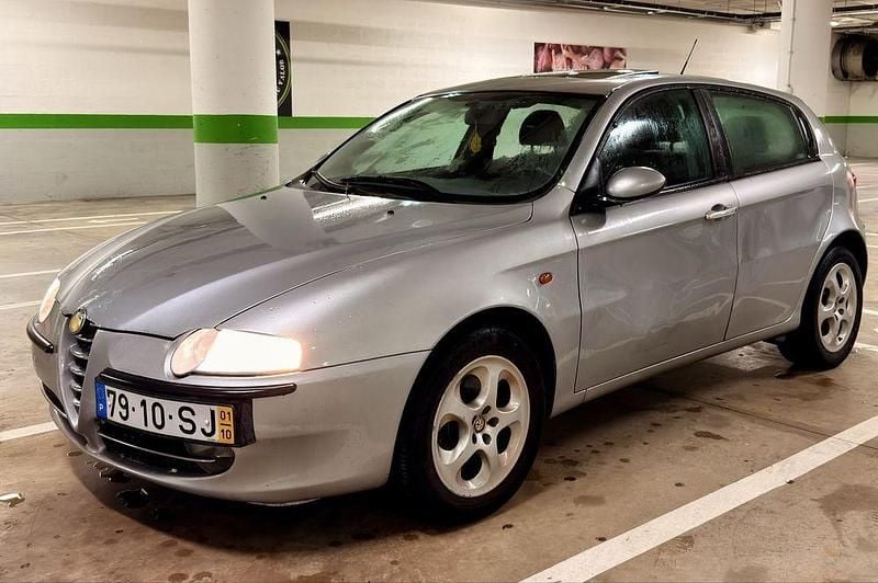 Usado Alfa Romeo 147 120 HP (88 kW) 2001 Citadino