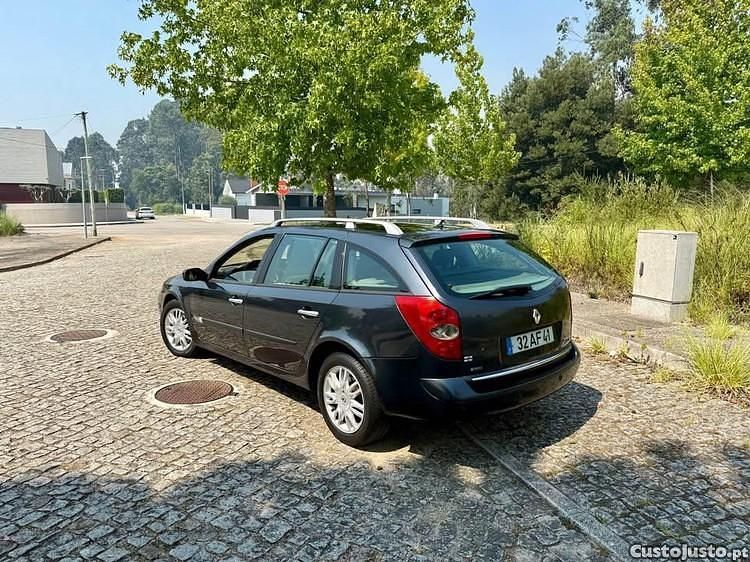 Cinza Usado 2005 Renault Laguna II Carrinha | € 2.300 - Imagem 1/1