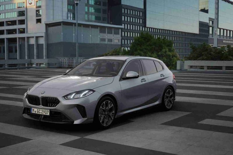 Cinzento Novo 2025 BMW 116 Performance Citadino | € 34.900 (Preço justo) - Imagem 1/4