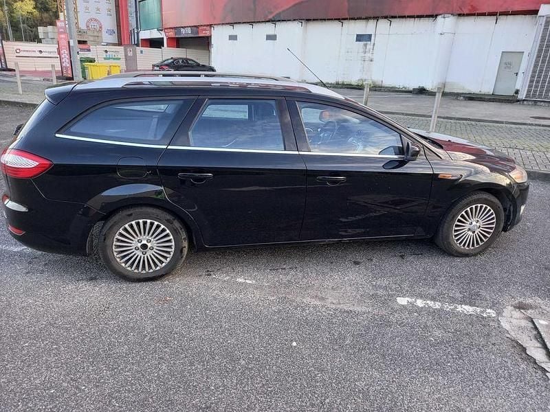 Usado Ford Mondeo Titanium 125 HP (91 kW) 2010 Carrinha