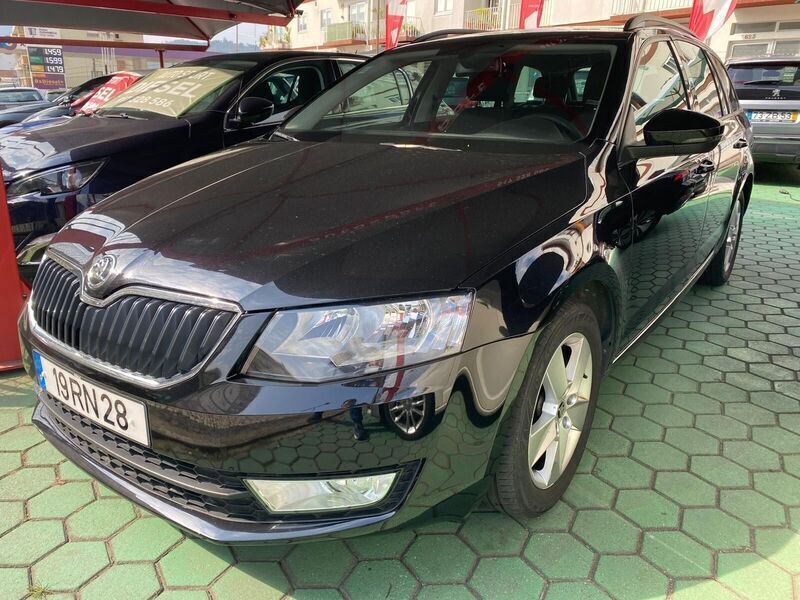 Preto Usado 2016 Skoda Octavia Style Carrinha | € 11.500 (Preço elevado) - Imagem 1/4
