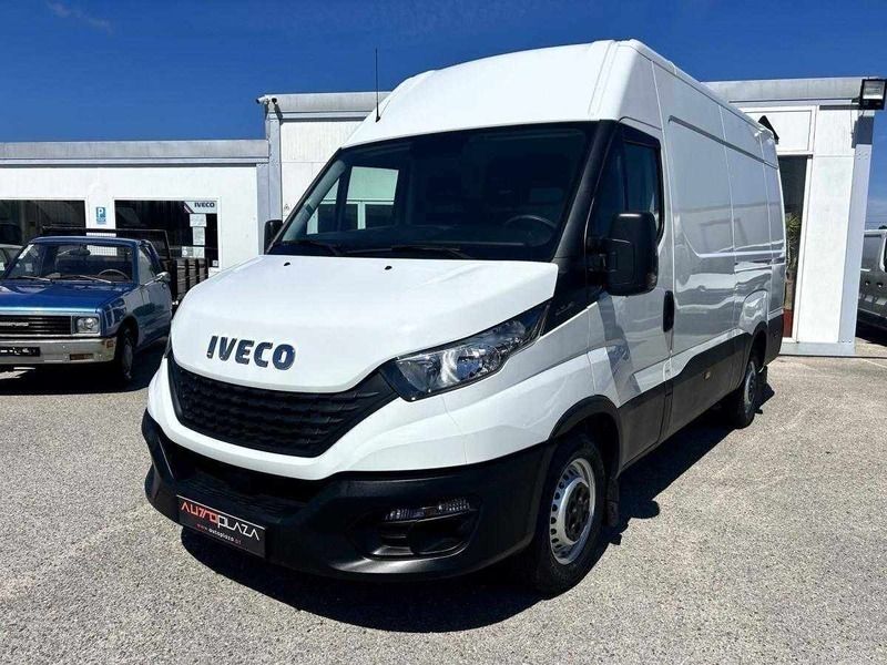 Branco Usado 2021 Iveco Daily Van | € 25.900 - Imagem 1/4
