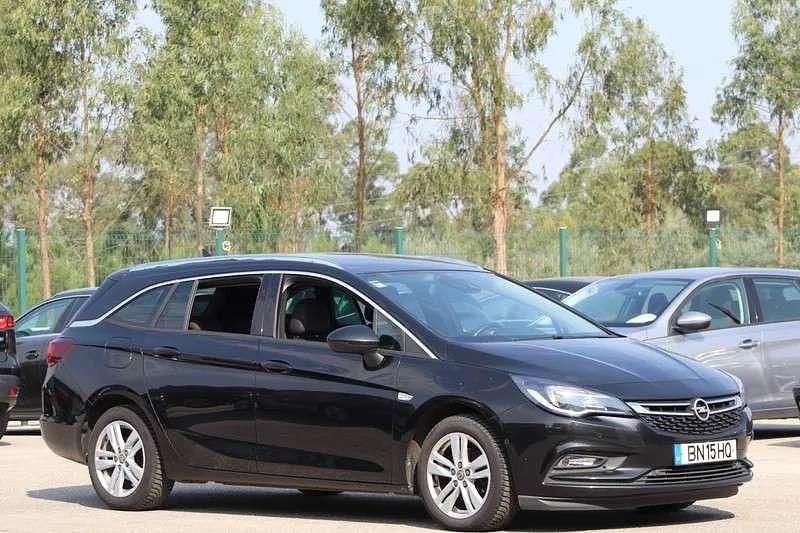 Usado Opel Astra Edition 110 HP (80 kW) 2019 Preto Carrinha