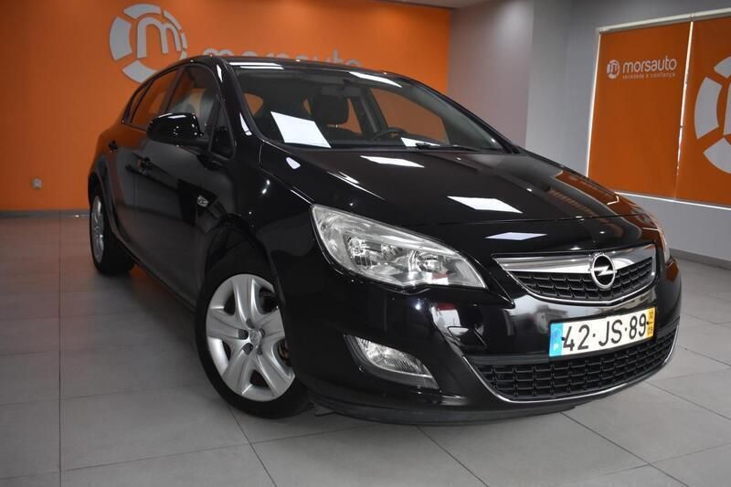 Preto Usado 2010 Opel Astra Cosmo Carrinha | € 9.900 - Imagem 1/4