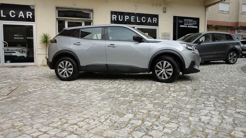 Usado Peugeot 2008 Active 100 kW (136 HP) 2023 Cinza SUV
