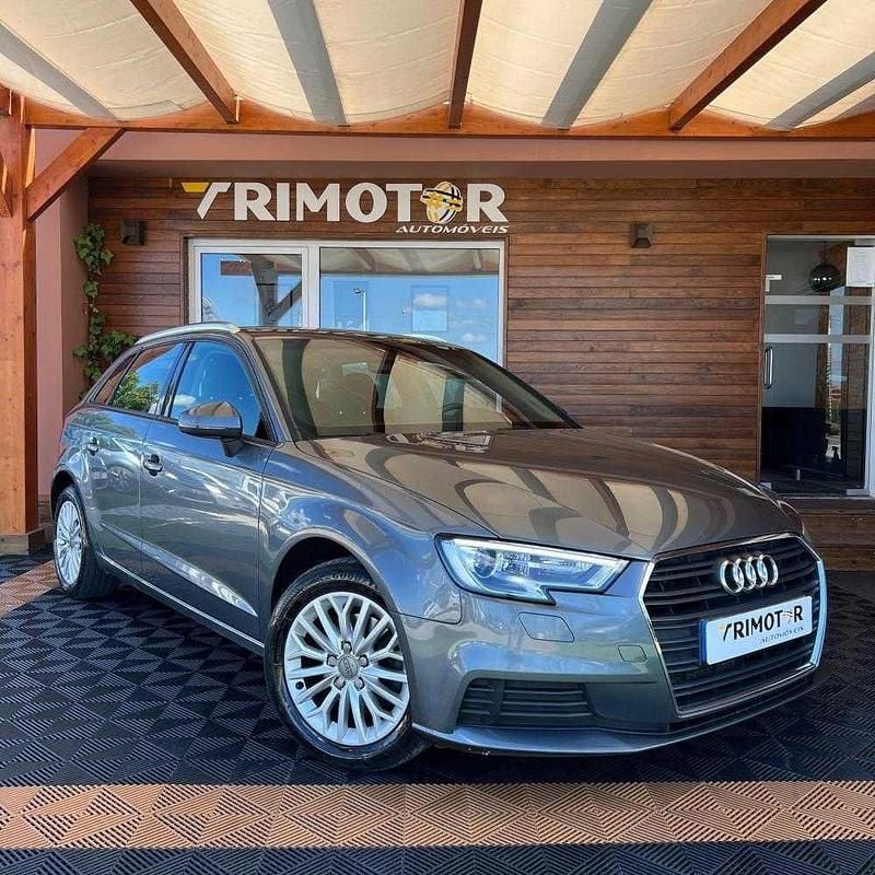 Cinzento Usado 2017 Audi A3 | € 15.290 (Preço justo) - Imagem 1/4