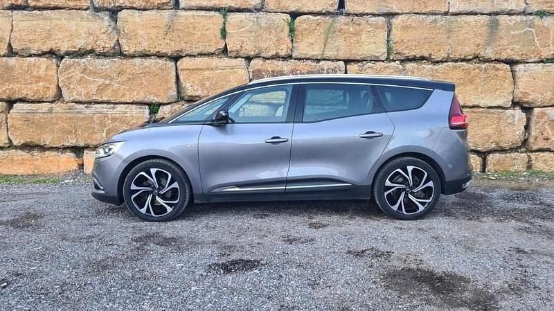 Usado Renault Grand Scénic IV Bose Edition 150 HP (110 kW) 2020 Cinzento Monovolume