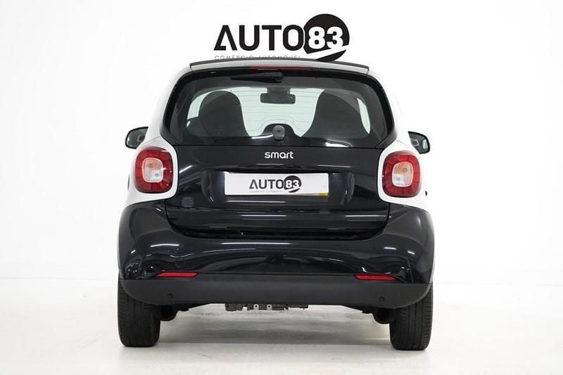 Usado Smart ForTwo Electric Drive 60 kW (82 HP) 2020 Preto