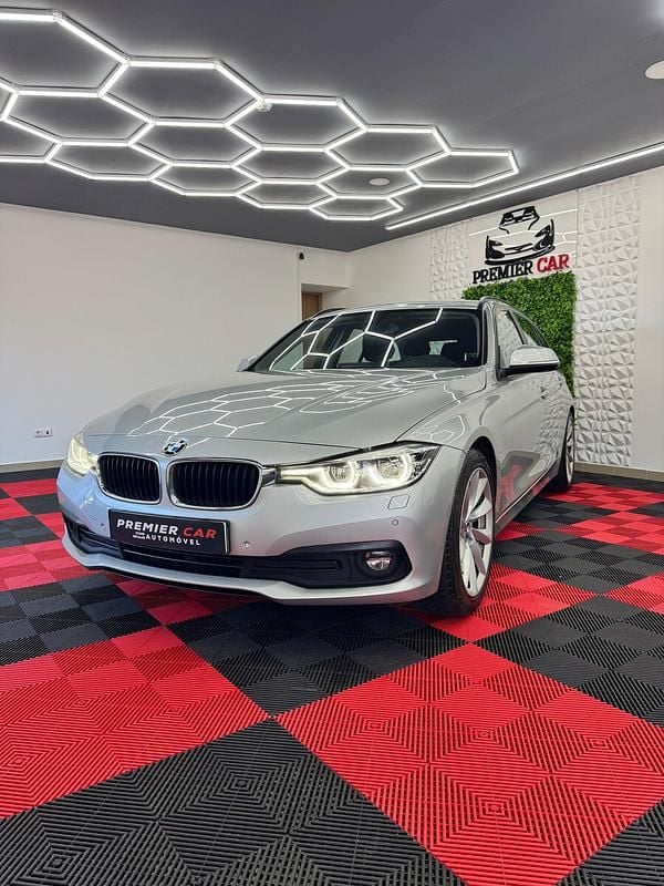 Cinza Usado 2019 BMW 320 Advantage Carrinha | € 19.990 - Imagem 1/4