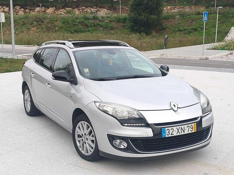 Usado 2013 Renault Mégane III Bose Edition Sedan | € 6.249 (Bom preço) - Imagem 1/4