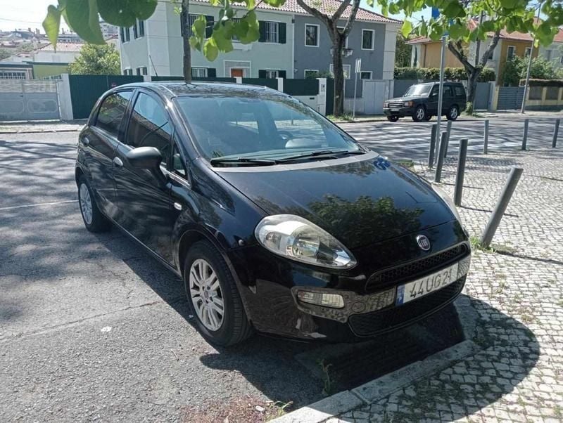 Preto Usado 2018 Fiat Punto Citadino | € 7.250 (Bom preço) - Imagem 1/4