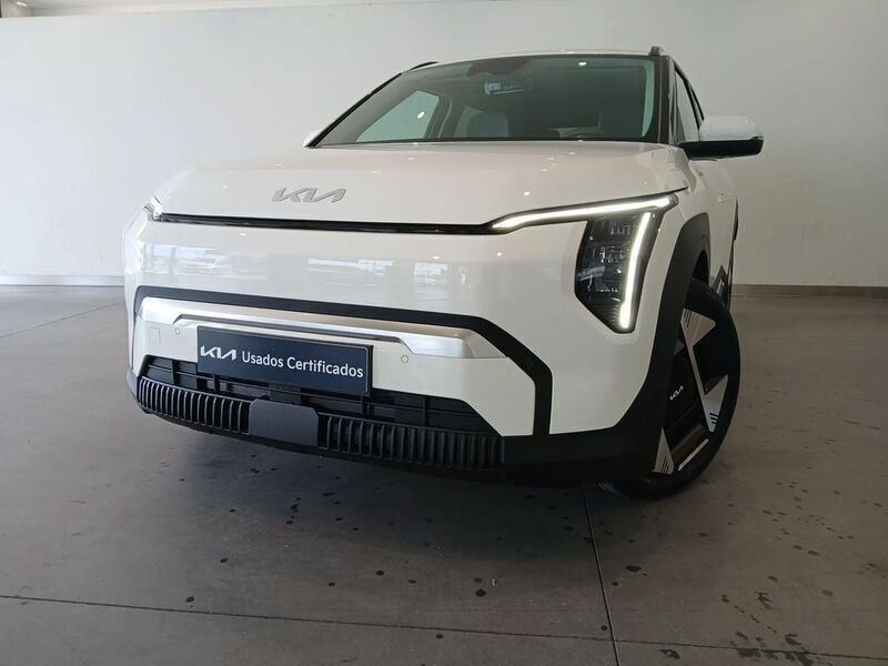 Branco Usado 2025 Kia EV3 4 SUV | € 41.990 (Preço justo) - Imagem 1/4