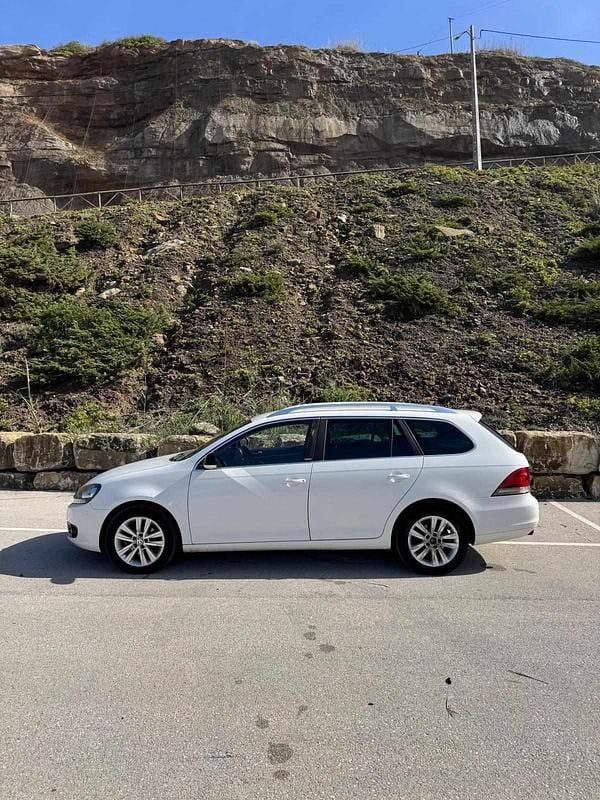 Branco Usado 2012 VW Golf VII Carrinha | € 6.900 (Super Preço) - Imagem 1/4