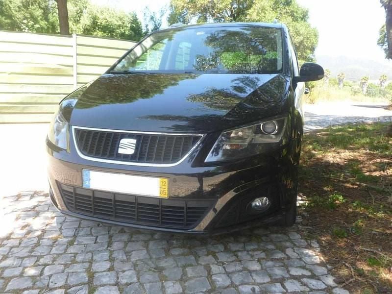 Preto Usado 2012 Seat Alhambra Monovolume | € 12.000 - Imagem 1/4