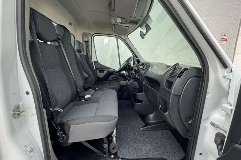 Usado Opel Movano 130 HP (95 kW) 2017 Branco Van