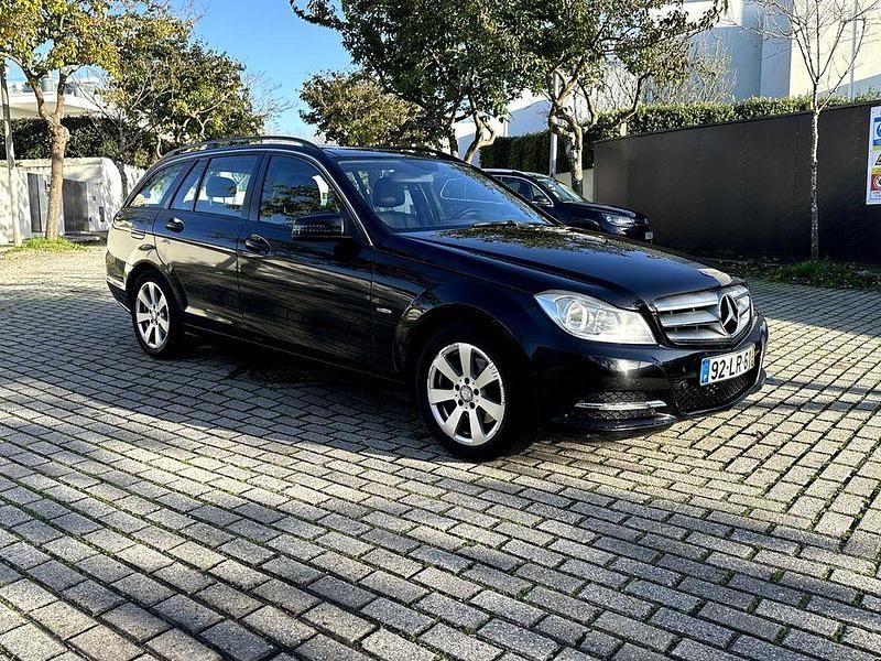 Usado 2011 Mercedes C200 Sedan | € 9.500 (Super Preço) - Imagem 1/4