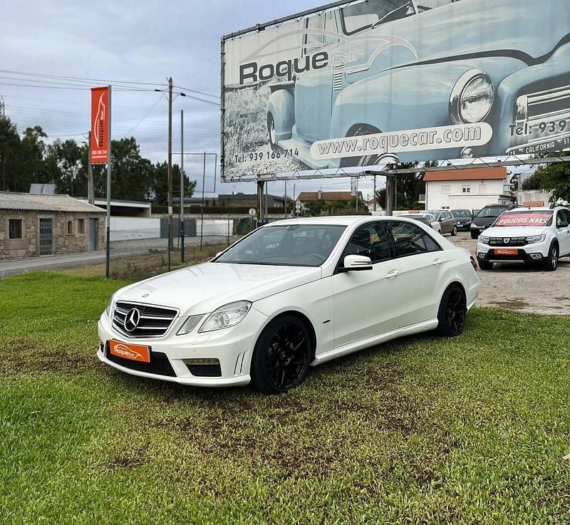 Branco Usado 2010 Mercedes E200 Avantgarde Carrinha | € 12.900 - Imagem 1/4