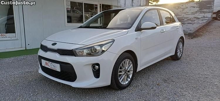 Branco Usado 2018 Kia Rio | € 12.900 - Imagem 1/1