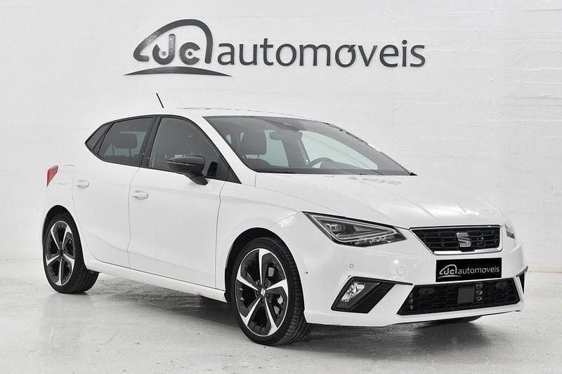 Branco Usado 2024 Seat Ibiza FR | € 19.900 (Preço justo) - Imagem 1/4