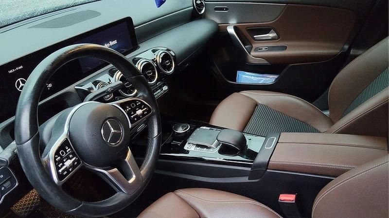 Usado 2018 Mercedes A180 Sedan | € 19.000 (Super Preço) - Imagem 1/4