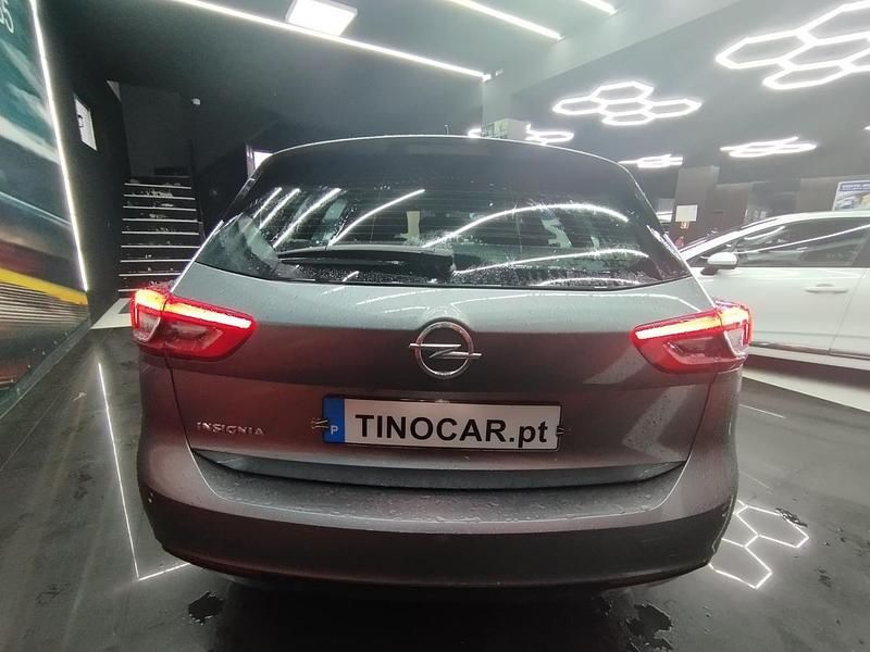 Usado Opel Insignia 122 HP (89 kW) 2021 Cinzento Carrinha