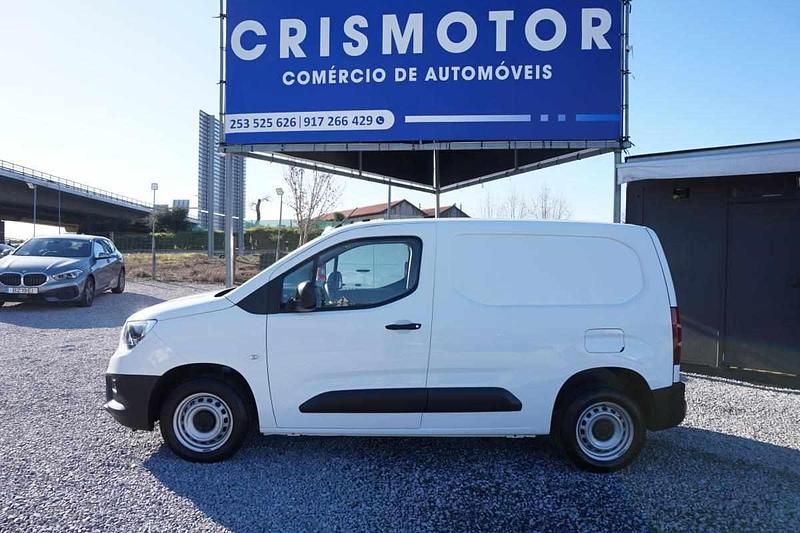 Branco Usado 2022 Opel Combo Carrinha | € 15.350 (Preço justo) - Imagem 1/4