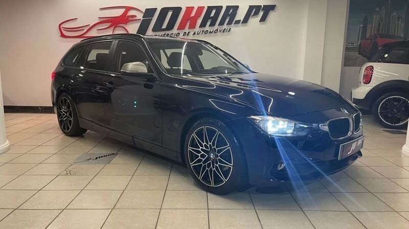 Azul Usado 2016 BMW 320 Efficient Dynamics Carrinha | € 20.990 (Preço justo) - Imagem 1/4