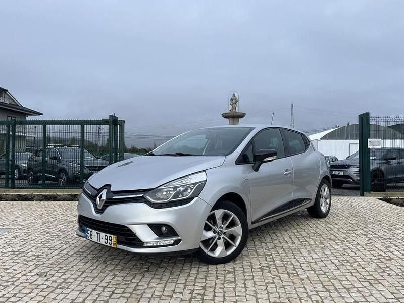 Cinza Usado 2017 Renault Clio IV LIMITED | € 11.900 (Preço justo) - Imagem 1/4