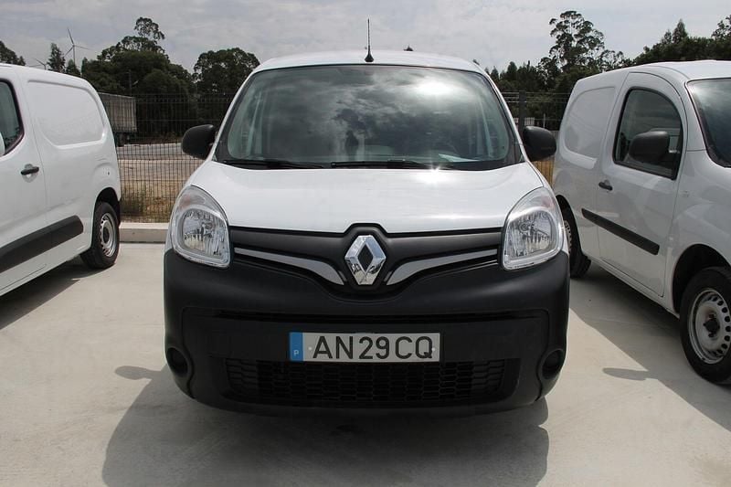 Branco Usado 2021 Renault Kangoo Zen Monovolume | € 12.000 (Bom preço) - Imagem 1/4