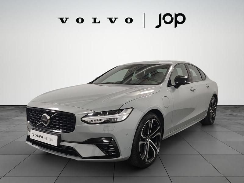 Cinza Usado 2023 Volvo S90 Plus Sedan | € 58.900 - Imagem 1/4