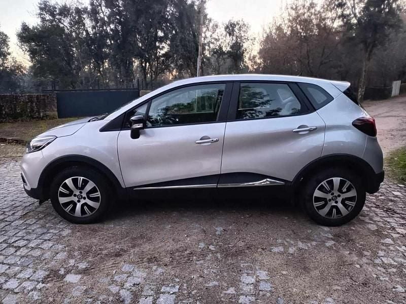 Usado Renault Captur 90 HP (66 kW) 2018 Cinzento SUV