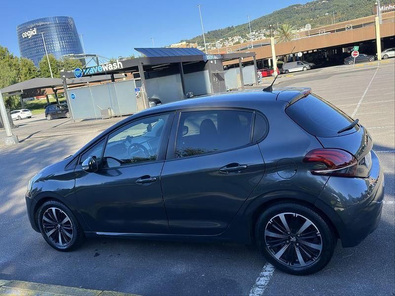 Usado Peugeot 208 75 HP (55 kW) 2016 Citadino