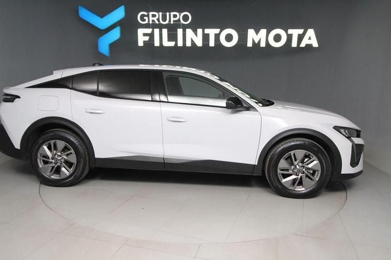 Branco Usado 2024 Peugeot 408 Allure Sedan | € 28.750 (Bom preço) - Imagem 1/4
