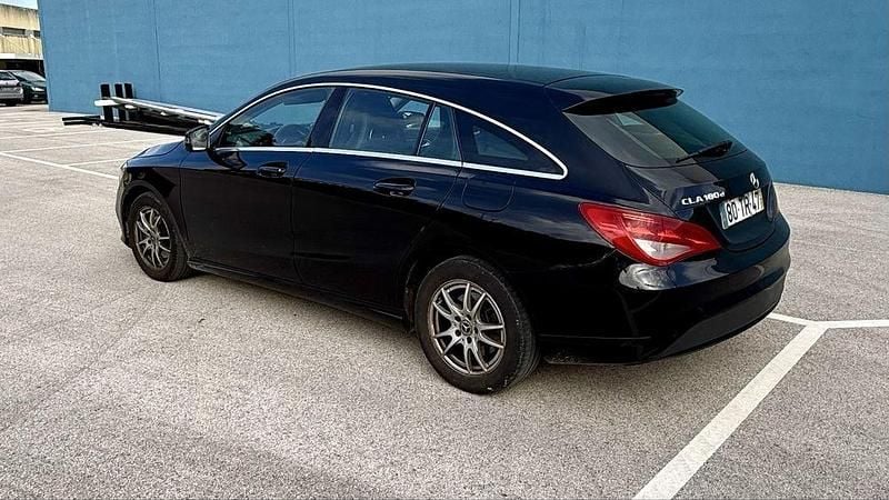 Usado Mercedes CLA180 110 HP (80 kW) 2017 Sedan