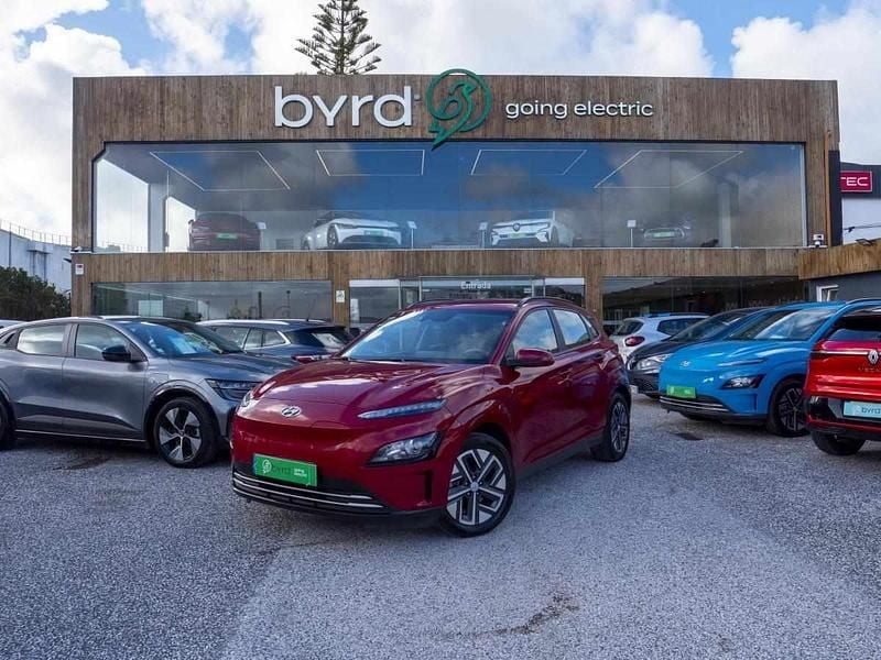 Usado Hyundai Kauai 100 kW (136 HP) 2022 Vermelho SUV